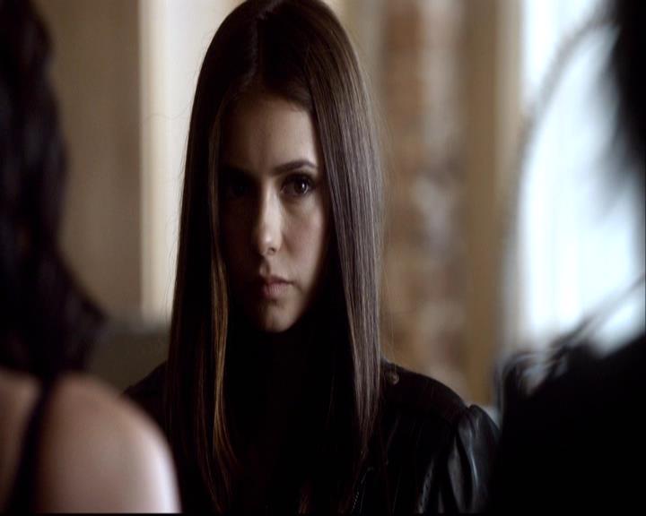 VampireDiariesWorld-dot-org_2x10TheSacrifce1208.jpg