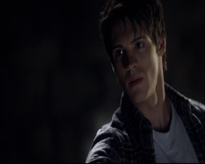 VampireDiariesWorld-dot-org_2x10TheSacrifce1234.jpg