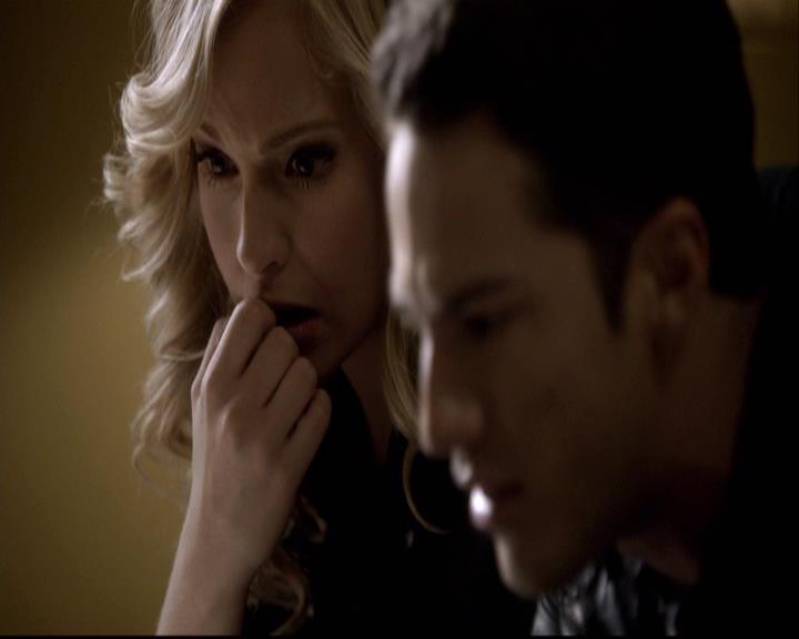 VampireDiariesWorld-dot-org_2x10TheSacrifce1522.jpg