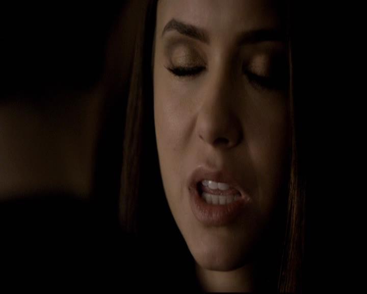 VampireDiariesWorld-dot-org_2x10TheSacrifce1613.jpg