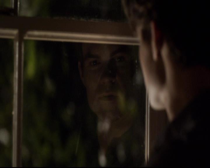 VampireDiariesWorld-dot-org_2x10TheSacrifce1950.jpg