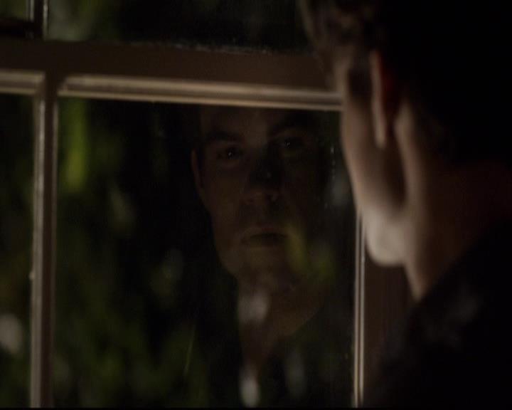 VampireDiariesWorld-dot-org_2x10TheSacrifce1953.jpg