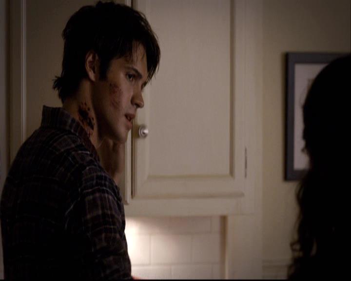 VampireDiariesWorld-dot-org_2x10TheSacrifce1994.jpg