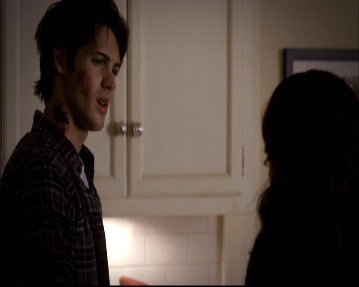 VampireDiariesWorld-dot-org_2x10TheSacrifce2001.jpg