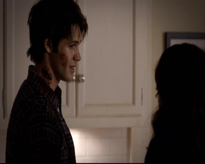 VampireDiariesWorld-dot-org_2x10TheSacrifce2002.jpg