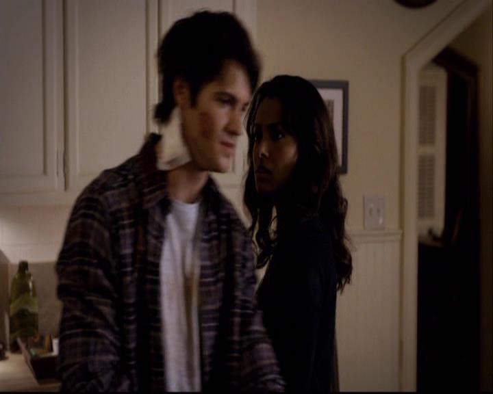 VampireDiariesWorld-dot-org_2x10TheSacrifce2013.jpg