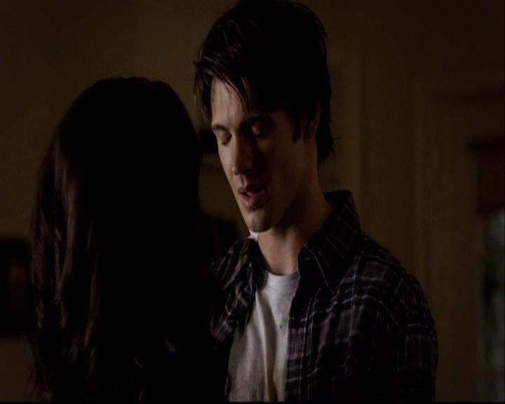 VampireDiariesWorld-dot-org_2x10TheSacrifce2051.jpg