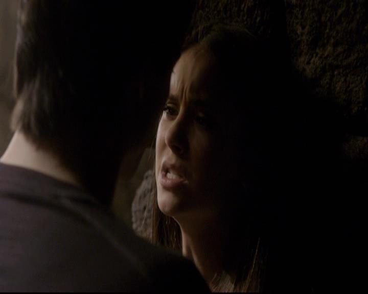 VampireDiariesWorld-dot-org_2x10TheSacrifce2130.jpg