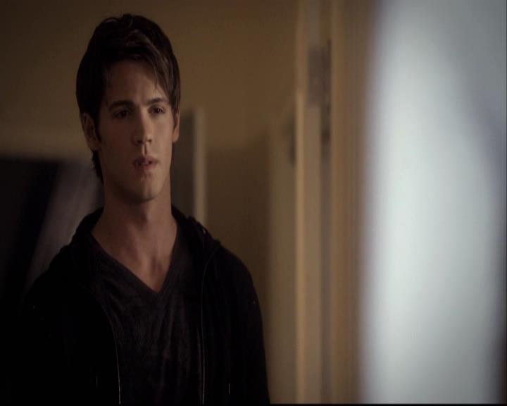 VampireDiariesWorld-dot-org_2x11ByTheLightOfTheMoon0105.jpg