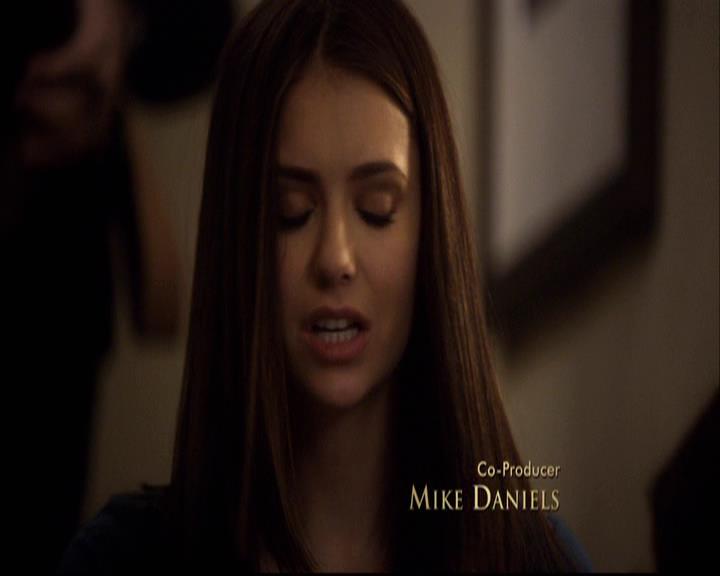 VampireDiariesWorld-dot-org_2x11ByTheLightOfTheMoon0160.jpg