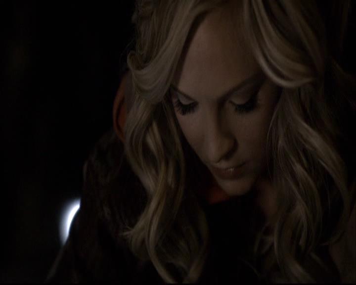 VampireDiariesWorld-dot-org_2x11ByTheLightOfTheMoon1551.jpg