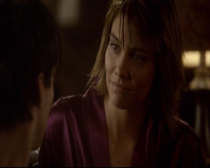 VampireDiariesWorld-dot-org_2x11ByTheLightOfTheMoon2210.jpg