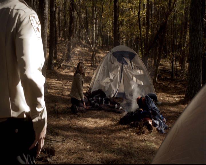 VampireDiariesWorld-dot-org_2x12TheDecent0072.jpg