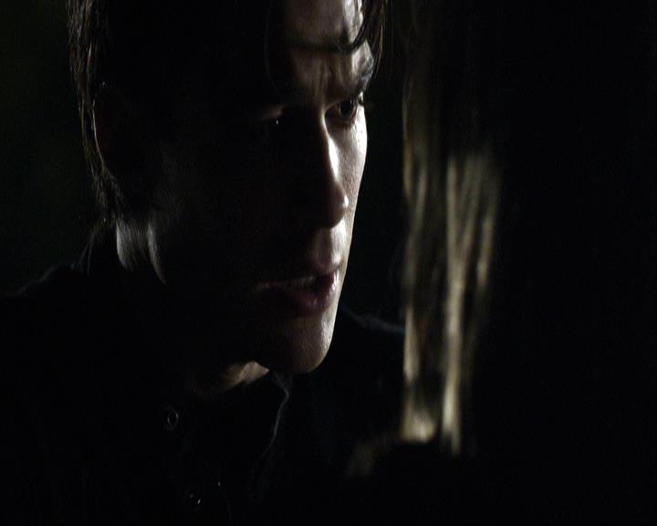 VampireDiariesWorld-dot-org_2x12TheDecent2234.jpg