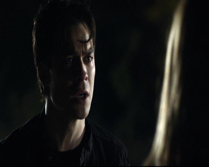 VampireDiariesWorld-dot-org_2x12TheDecent2245.jpg