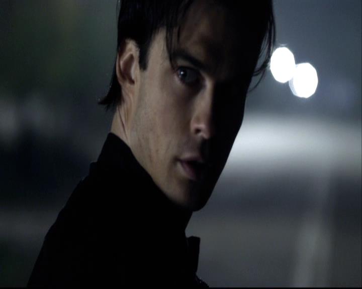 VampireDiariesWorld-dot-org_2x12TheDecent2268.jpg