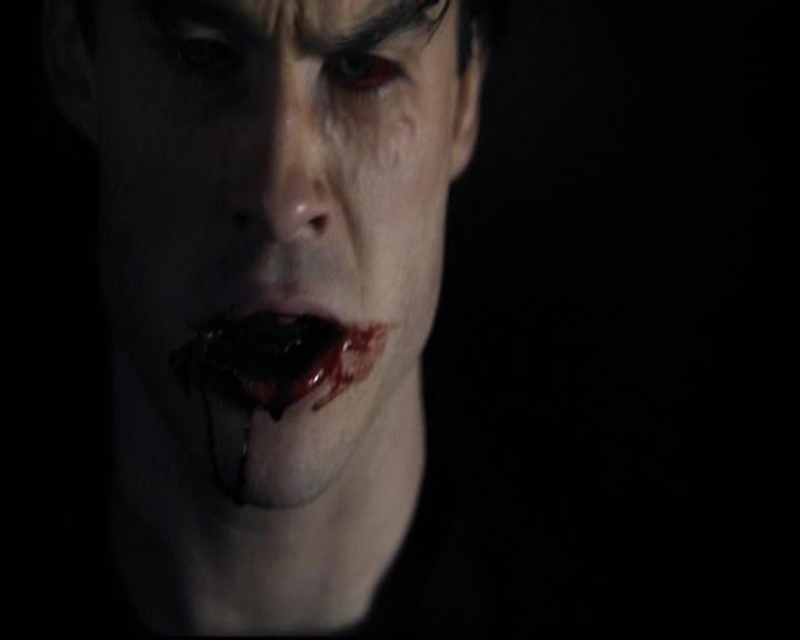 VampireDiariesWorld-dot-org_2x12TheDecent2277.jpg