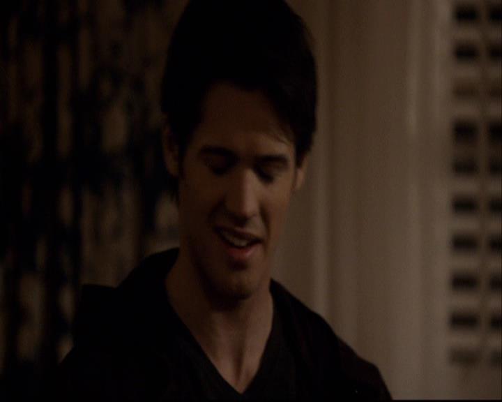 VampireDiariesWorld-dot-org_2x14CryingWolf1025.jpg