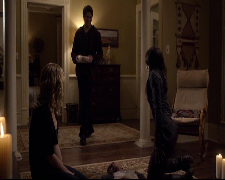 VampireDiariesWorld-dot-org_2x14CryingWolf1070.jpg