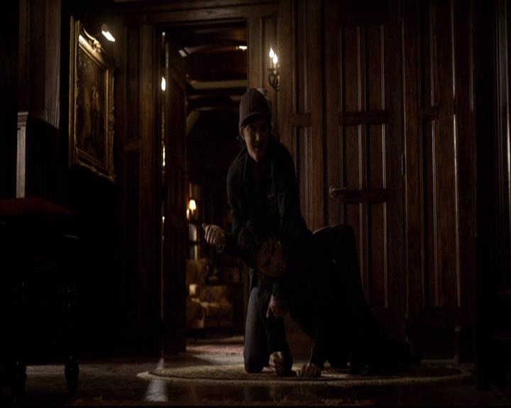 VampireDiariesWorld-dot-org_2x14CryingWolf1173.jpg