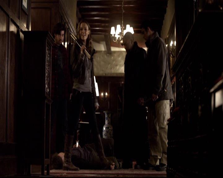 VampireDiariesWorld-dot-org_2x14CryingWolf1184.jpg