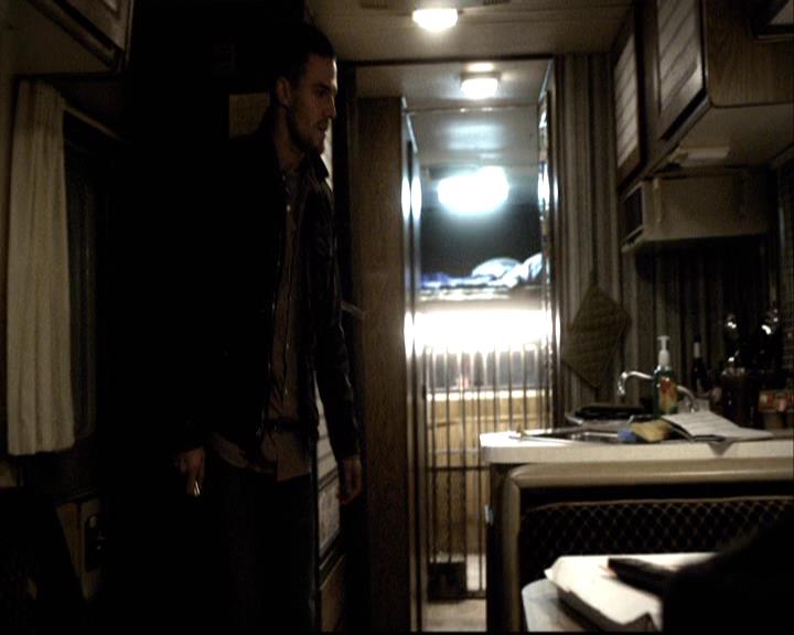 VampireDiariesWorld-dot-org_2x14CryingWolf1233.jpg