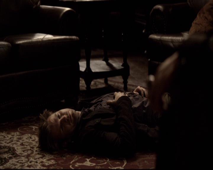 VampireDiariesWorld-dot-org_2x14CryingWolf1332.jpg