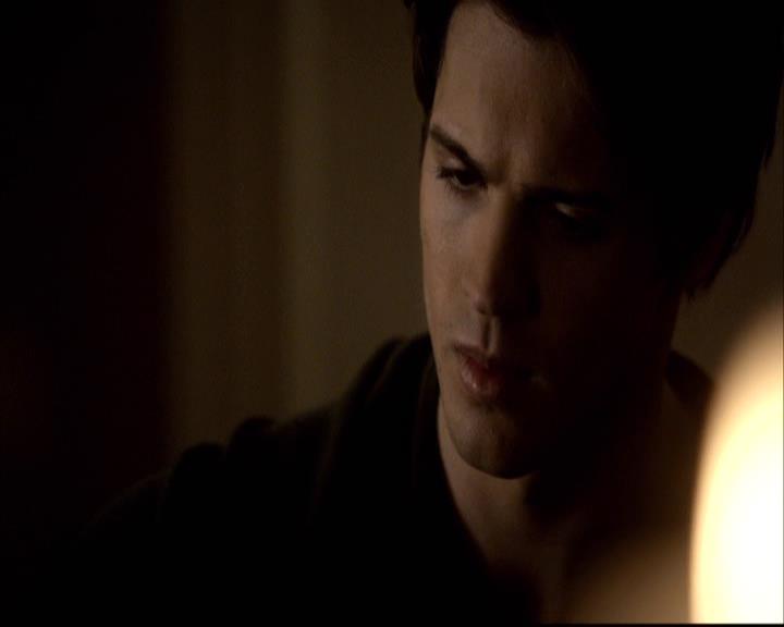 VampireDiariesWorld-dot-org_2x14CryingWolf1502.jpg