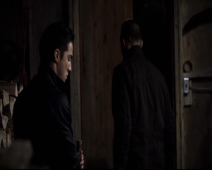 VampireDiariesWorld-dot-org_2x14CryingWolf1544.jpg