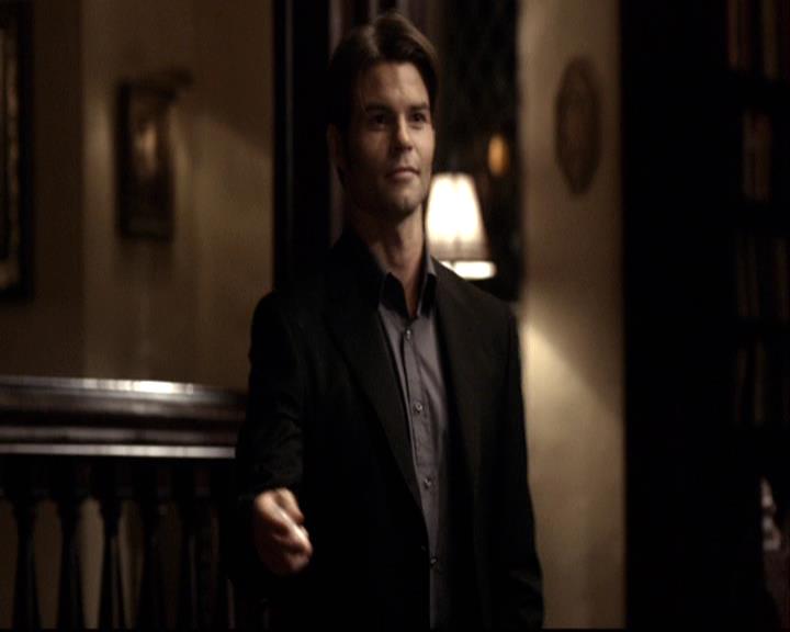 VampireDiariesWorld-dot-org_2x14CryingWolf1808.jpg