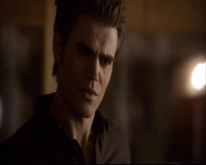 VampireDiariesWorld-dot-org_2x14CryingWolf1977.jpg