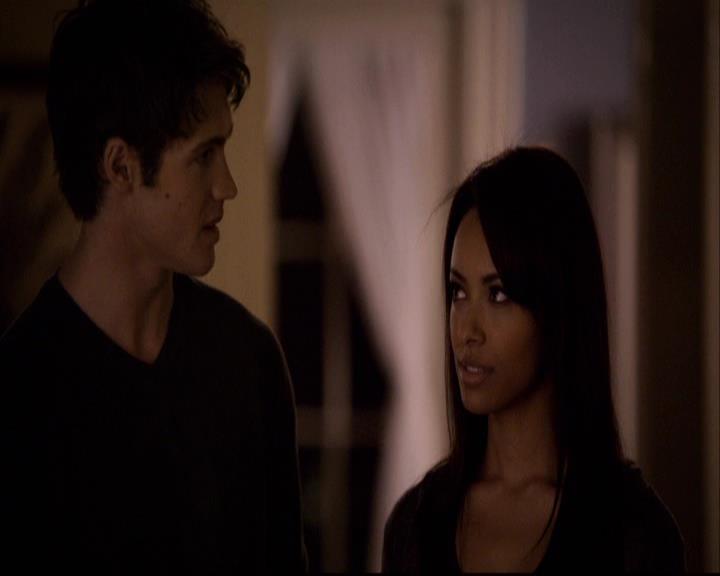 VampireDiariesWorld-dot-org_2x14CryingWolf2023.jpg