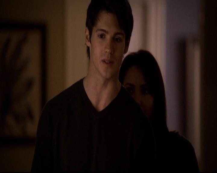 VampireDiariesWorld-dot-org_2x14CryingWolf2024.jpg