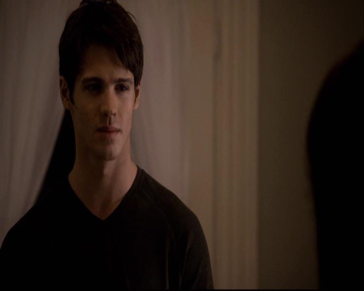 VampireDiariesWorld-dot-org_2x14CryingWolf2033.jpg