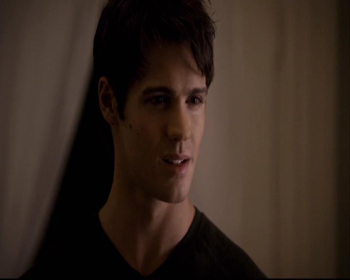 VampireDiariesWorld-dot-org_2x14CryingWolf2053.jpg