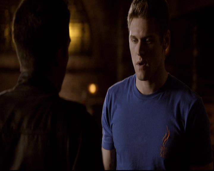 VampireDiariesWorld-dot-org_2x14CryingWolf2105.jpg