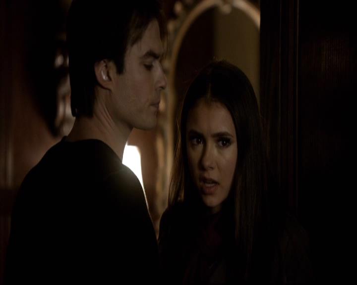 VampireDiariesWorld-dot-org_2x16TheHouseGuest0050.jpg