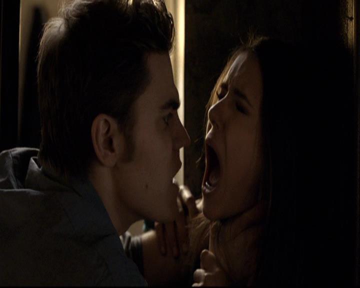 VampireDiariesWorld-dot-org_2x16TheHouseGuest0061.jpg