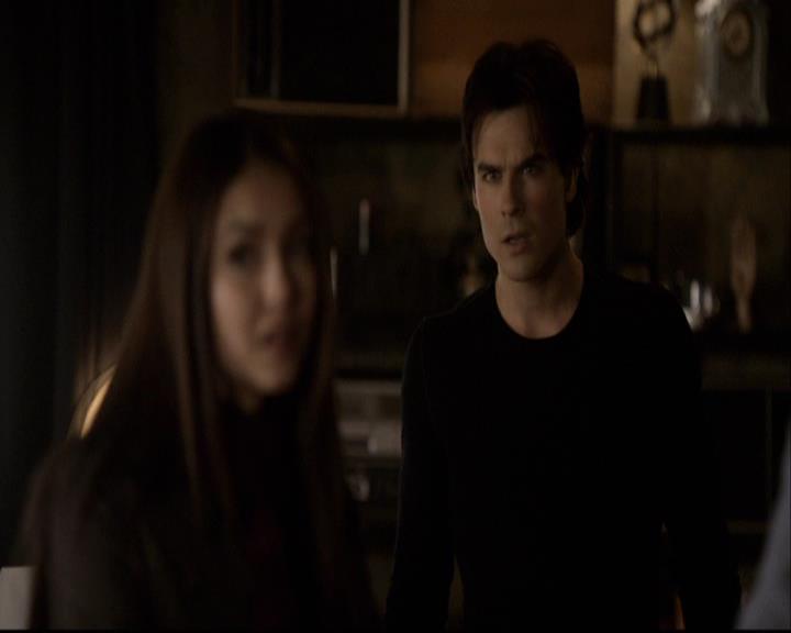 VampireDiariesWorld-dot-org_2x16TheHouseGuest0109.jpg