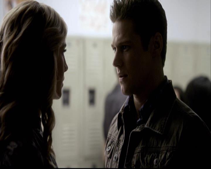 VampireDiariesWorld-dot-org_2x16TheHouseGuest0154.jpg