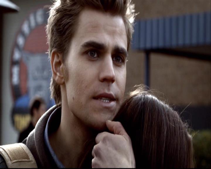 VampireDiariesWorld-dot-org_2x16TheHouseGuest0213.jpg