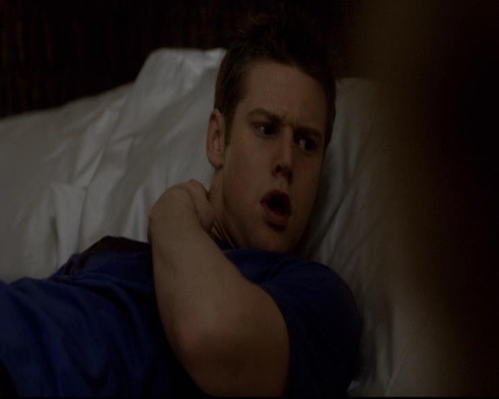 VampireDiariesWorld-dot-org_2x16TheHouseGuest2054.jpg
