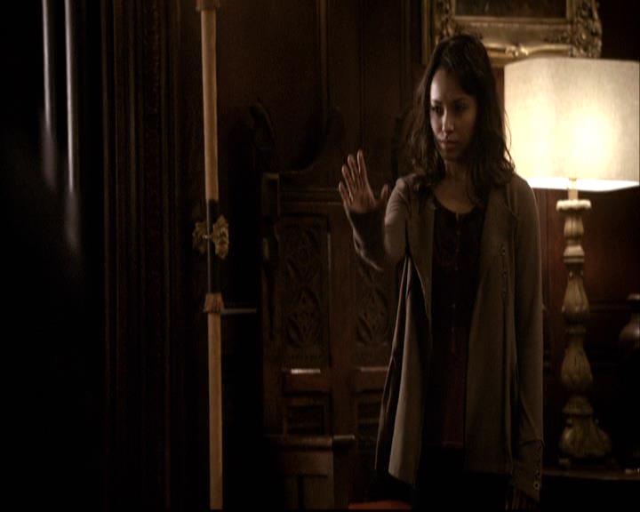 VampireDiariesWorld-dot-org_2x18TheLastDance0610.jpg