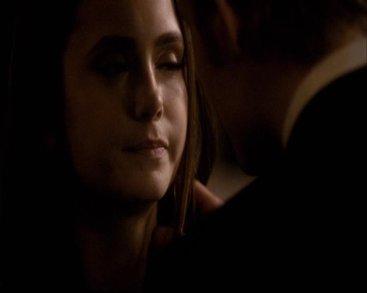 VampireDiariesWorld-dot-org_2x18TheLastDance0818.jpg