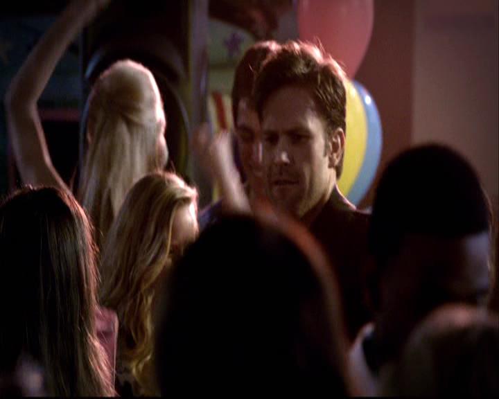 VampireDiariesWorld-dot-org_2x18TheLastDance0871.jpg