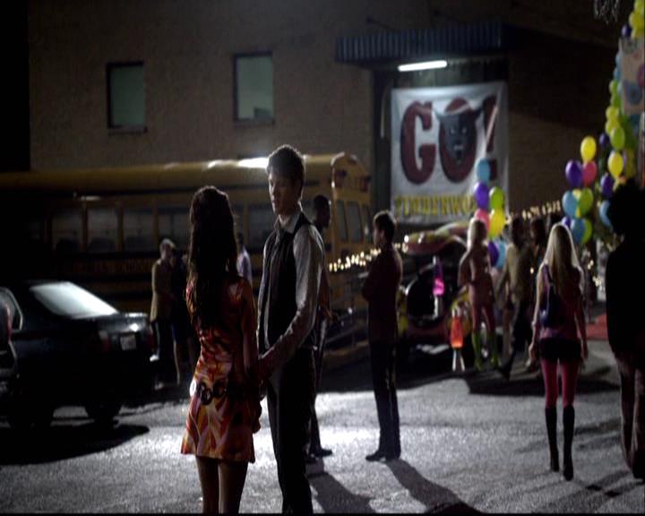 VampireDiariesWorld-dot-org_2x18TheLastDance0900.jpg