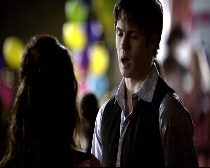 VampireDiariesWorld-dot-org_2x18TheLastDance0918.jpg