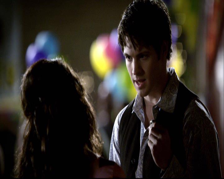 VampireDiariesWorld-dot-org_2x18TheLastDance0921.jpg