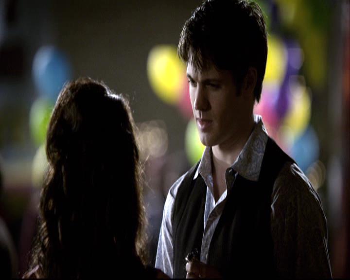 VampireDiariesWorld-dot-org_2x18TheLastDance0926.jpg