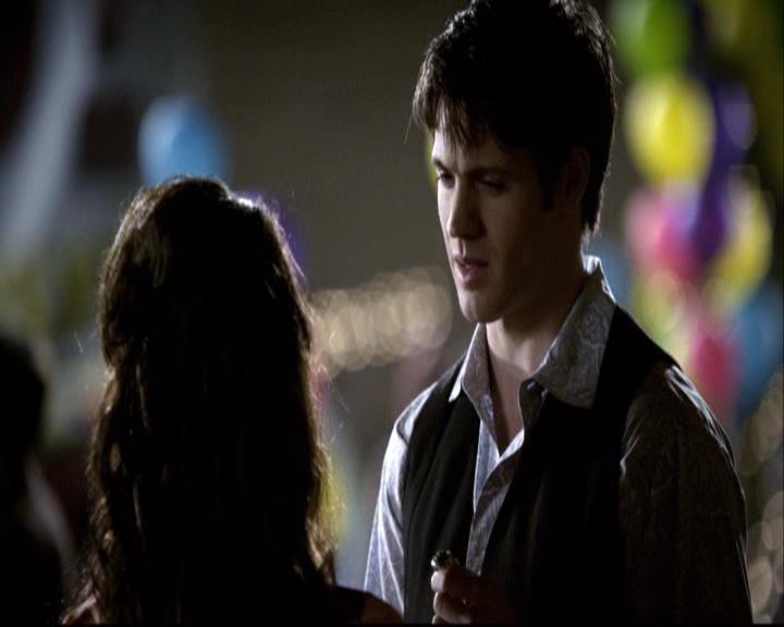 VampireDiariesWorld-dot-org_2x18TheLastDance0927.jpg